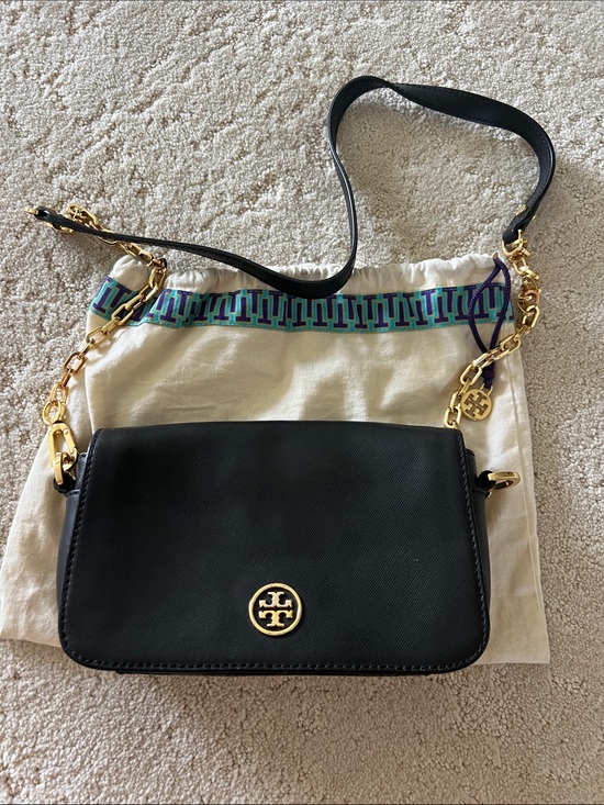 Tory Burch Handbags - Tory Burch Black Leather Crossbody with Gold Chain Accent